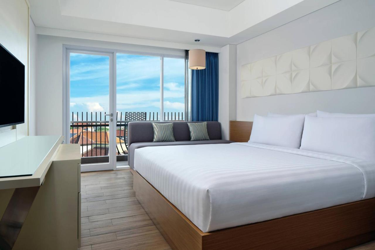 Hotel Fairfield By Marriott Bali Kuta Sunset Road 4*