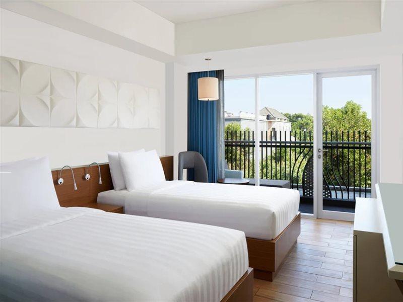 Fairfield By Marriott Bali Kuta Sunset Road Hotel