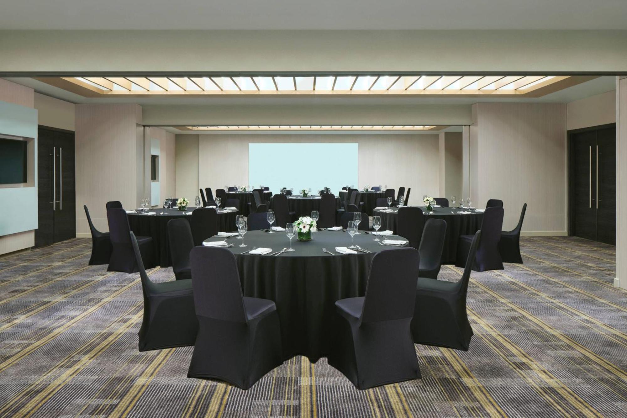 Fairfield By Marriott Bali Kuta Sunset Road Hotel